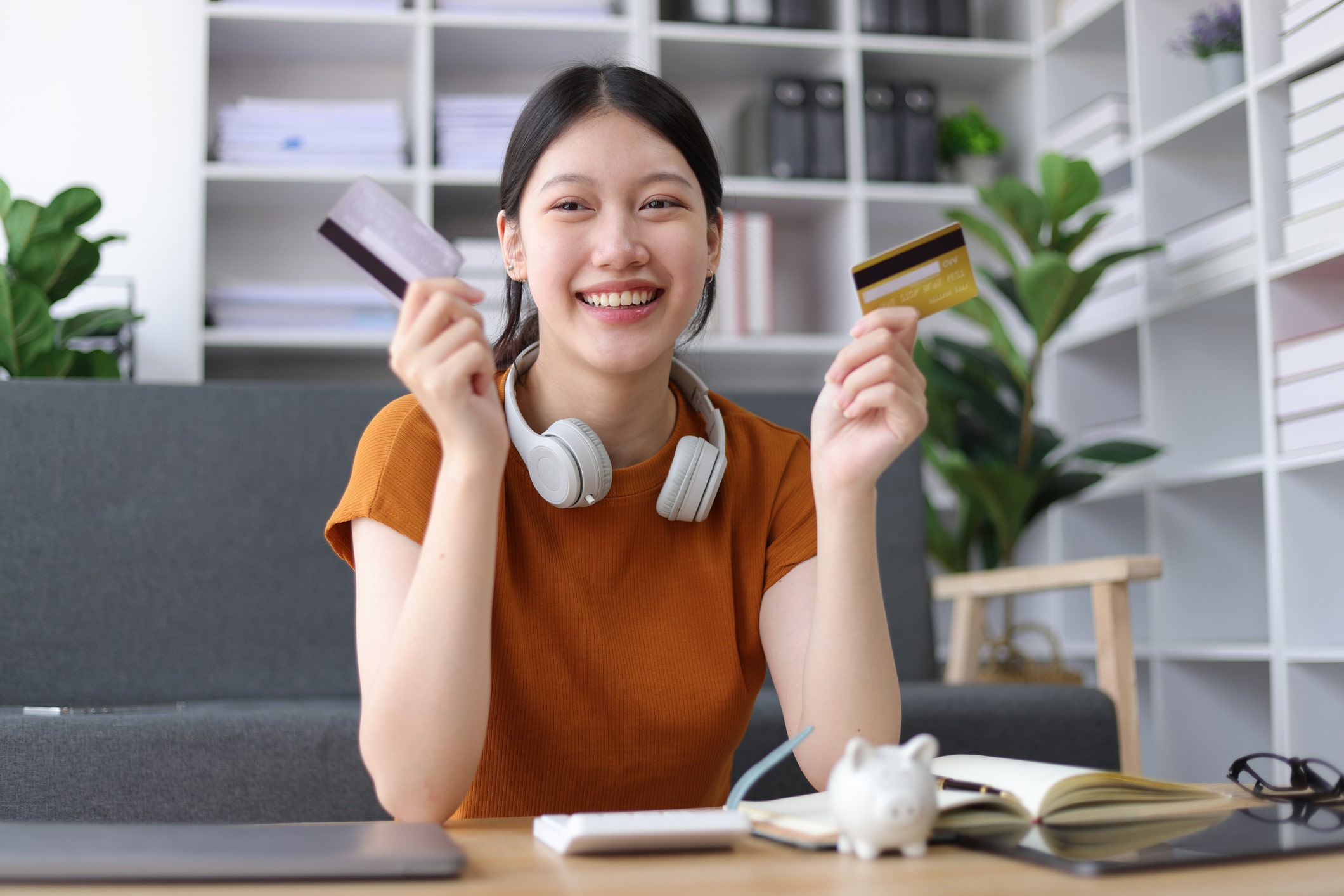 how to manage credit card interest