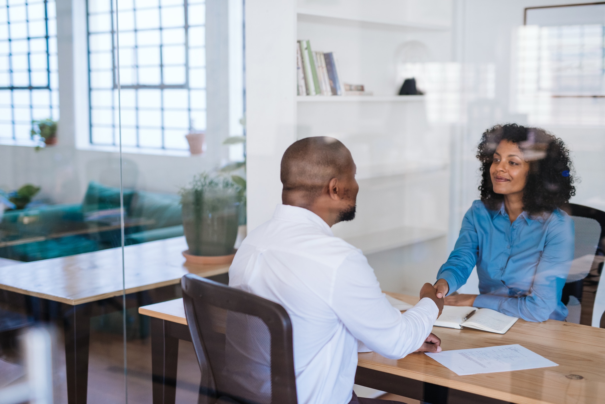 How to Negotiate Salaries and Raises Effectively 