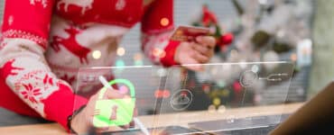 How to Protect Your Identity During the Holiday Shopping Season